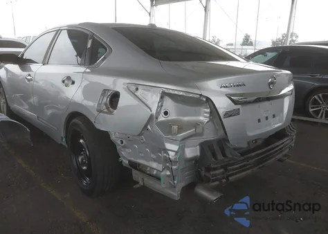 2015 Nissan Altima 2.5 Sv z USA, uszkodzony, nr VIN 1N4AL3AP8FC221853